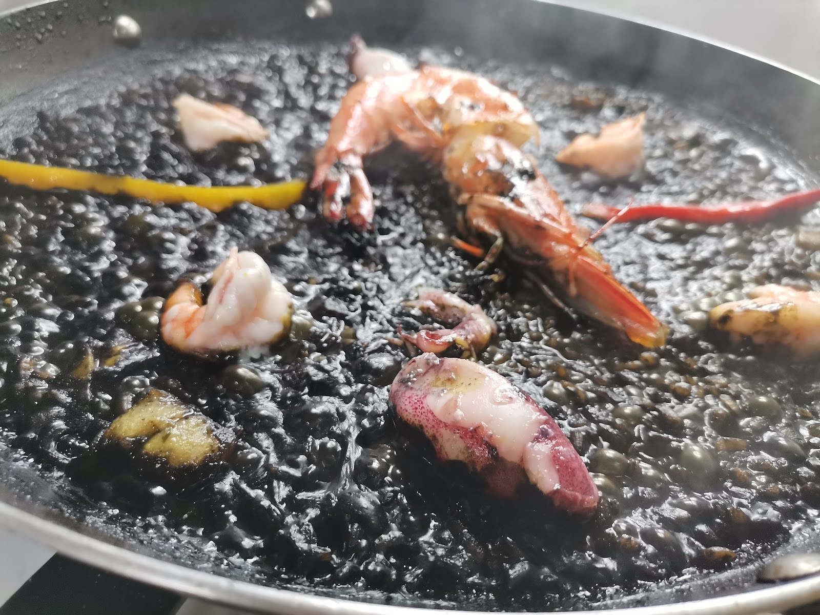 Arroz Negro con Mariscos